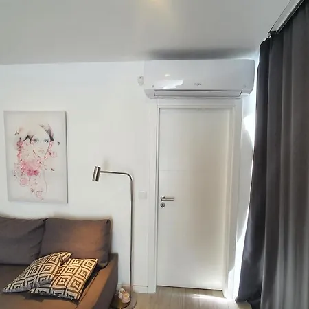 Apartment Charm House *