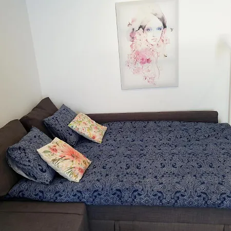 Charm House Apartment