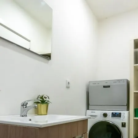 Charm House Apartment