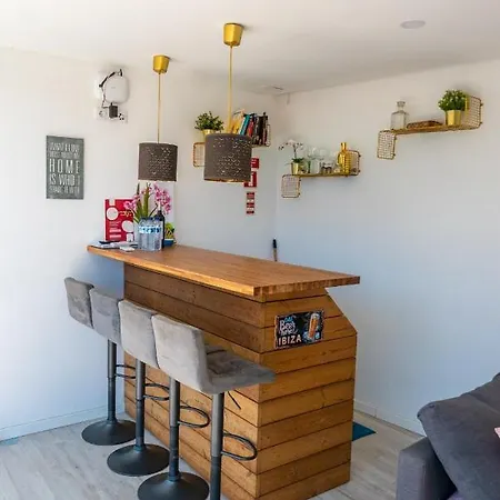 Charm House Apartment *