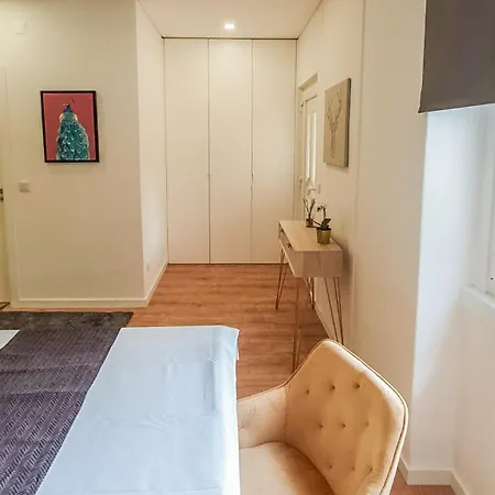 Charm House Apartment *