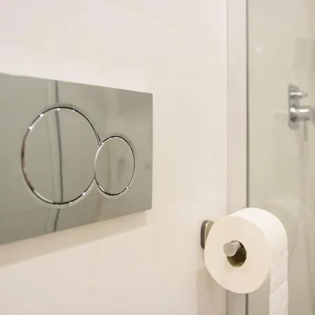 アパート Charm House