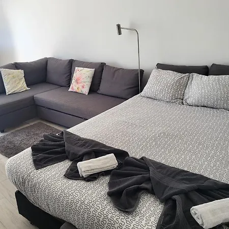 Charm House アパート *