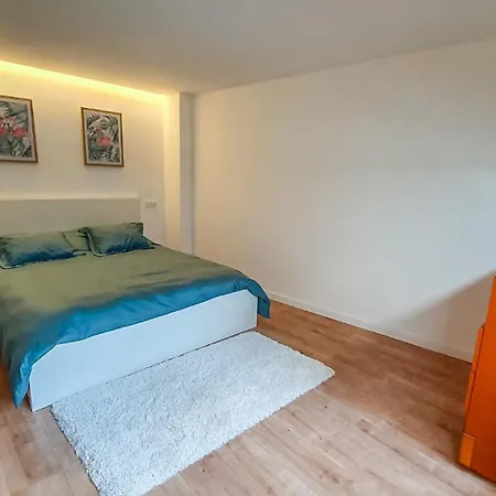 Apartament Charm House *